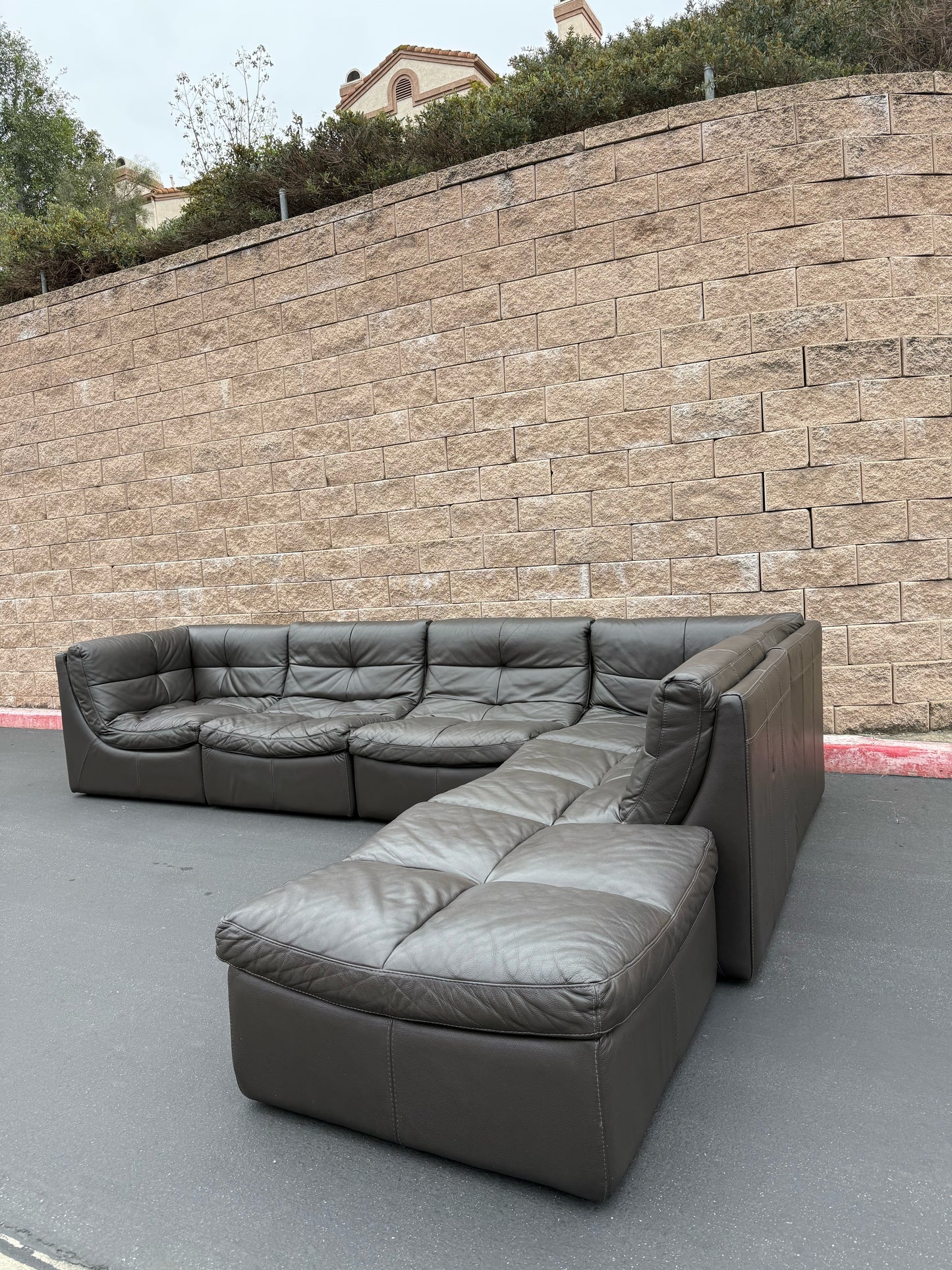 Z Gallery Leather Modular Sectional