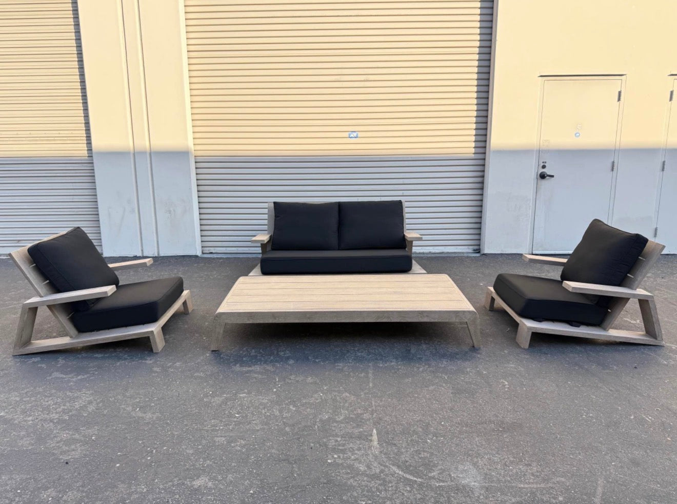 RH Outdoor Set