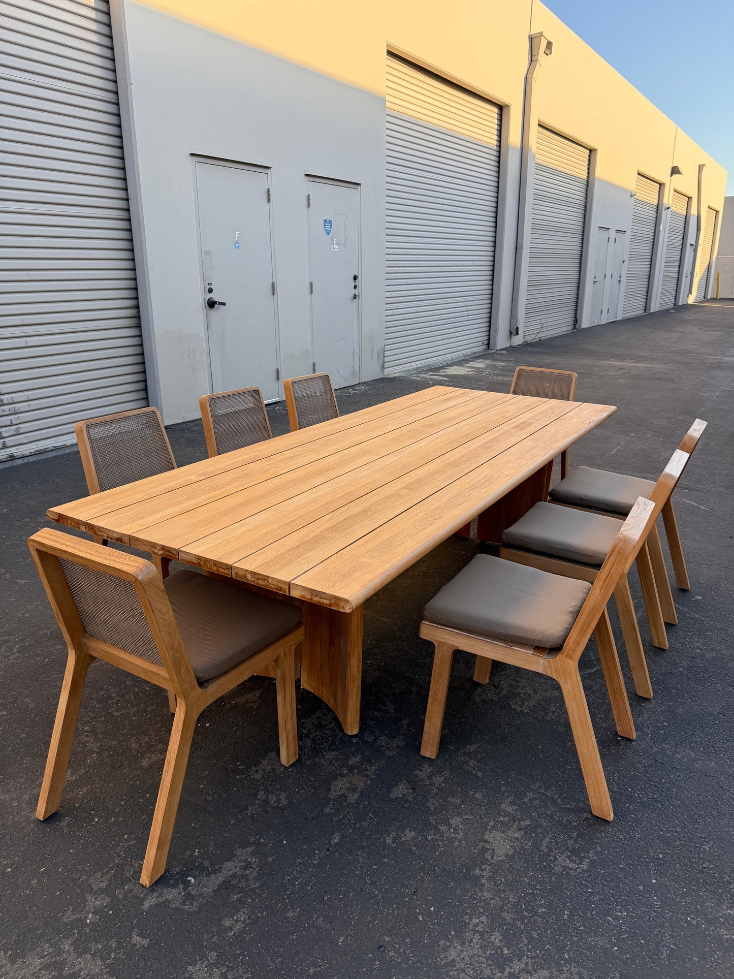 Restoration Hardware Dinning Table and Chairs