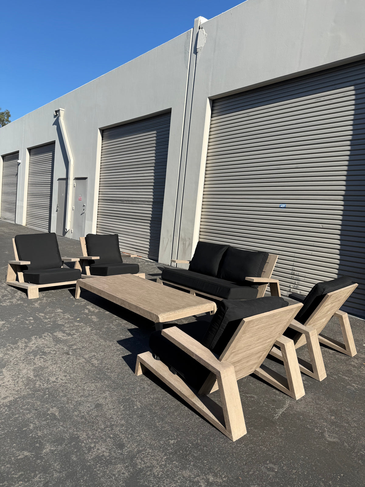 RH Outdoor Set