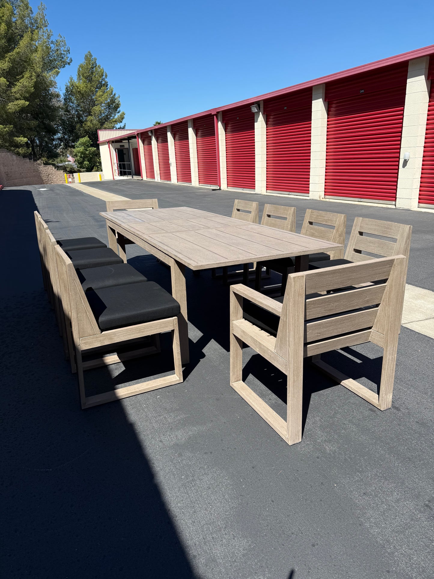 Restoration Hardware Outdoor Dinning Set