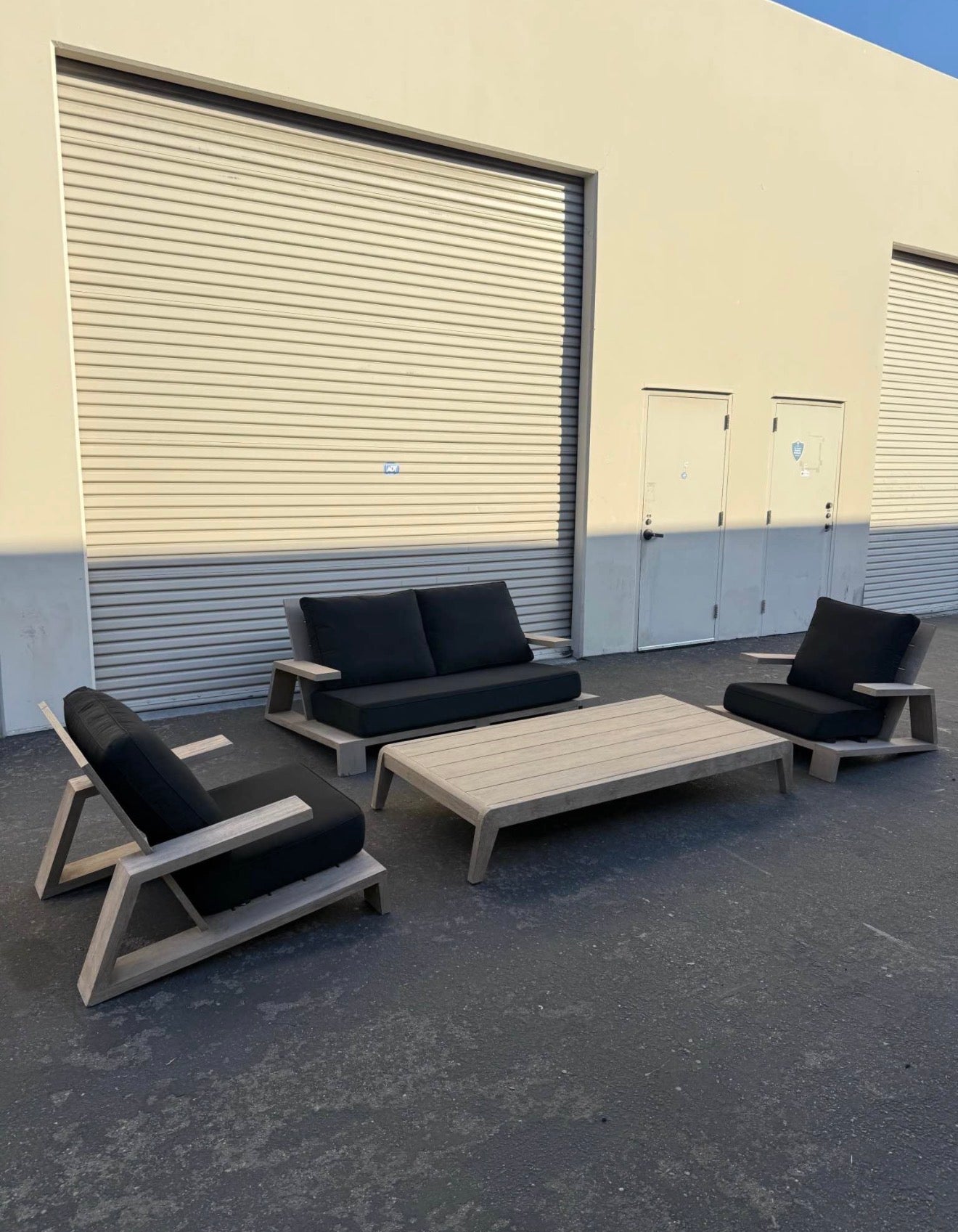 RH Outdoor Set