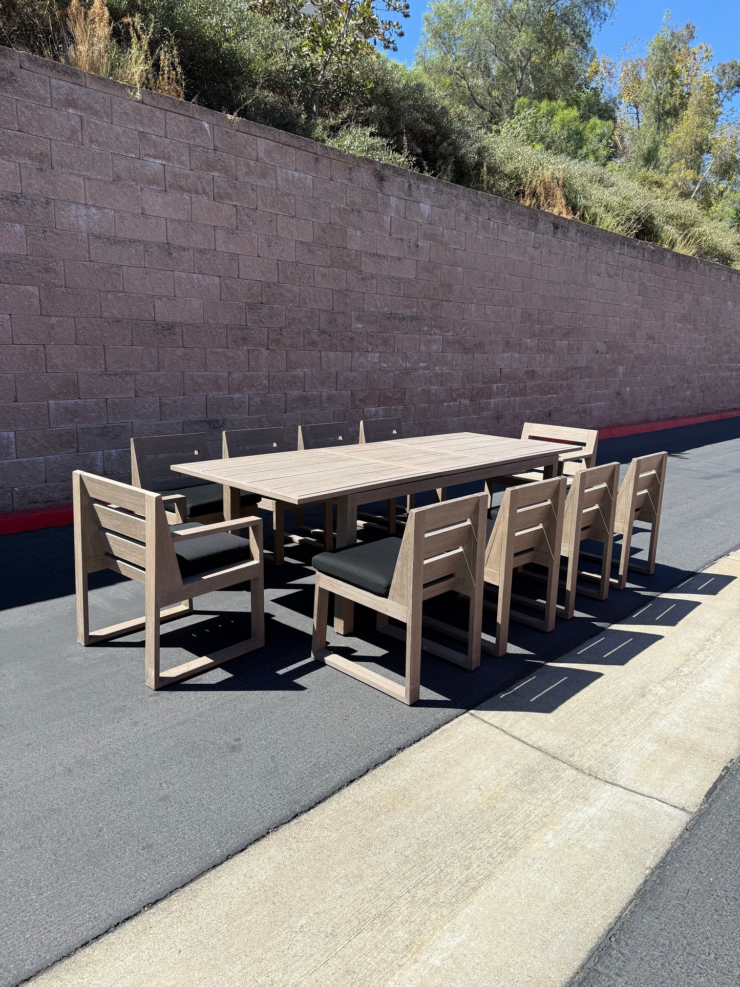 Restoration Hardware Outdoor Dinning Set