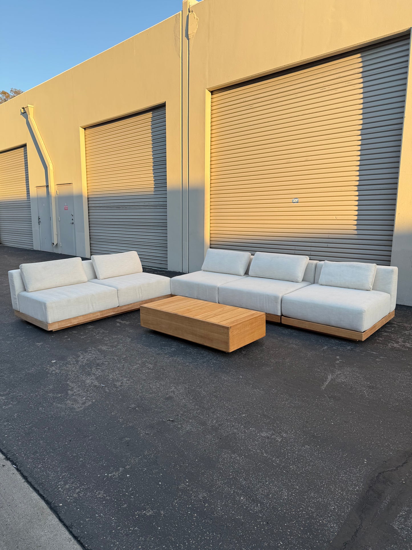 Beautiful Outdoor Set Restoration Hardware