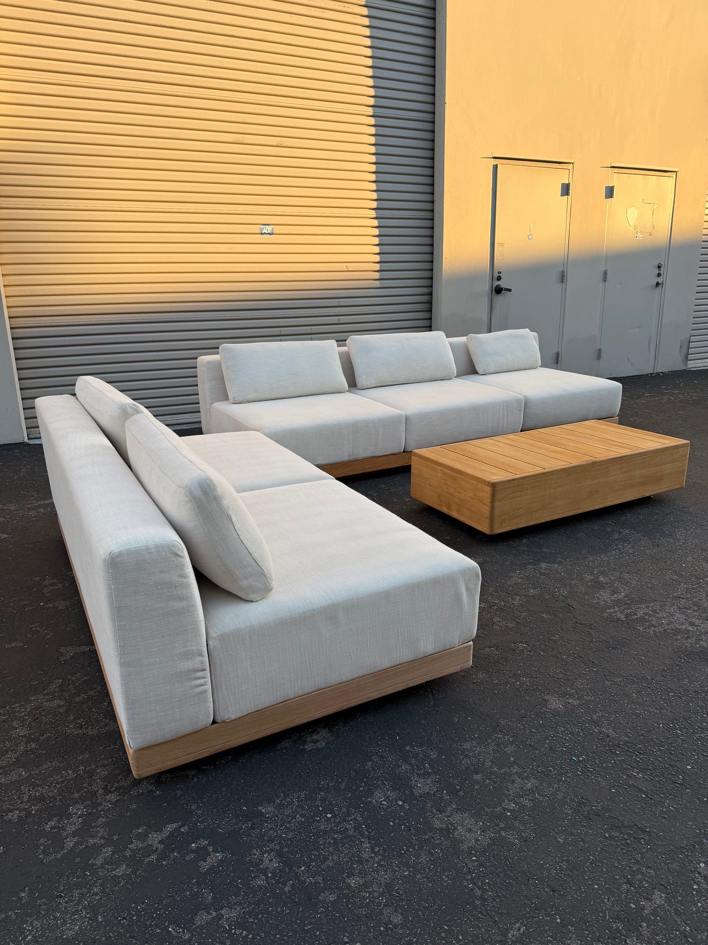 Beautiful Outdoor Set Restoration Hardware