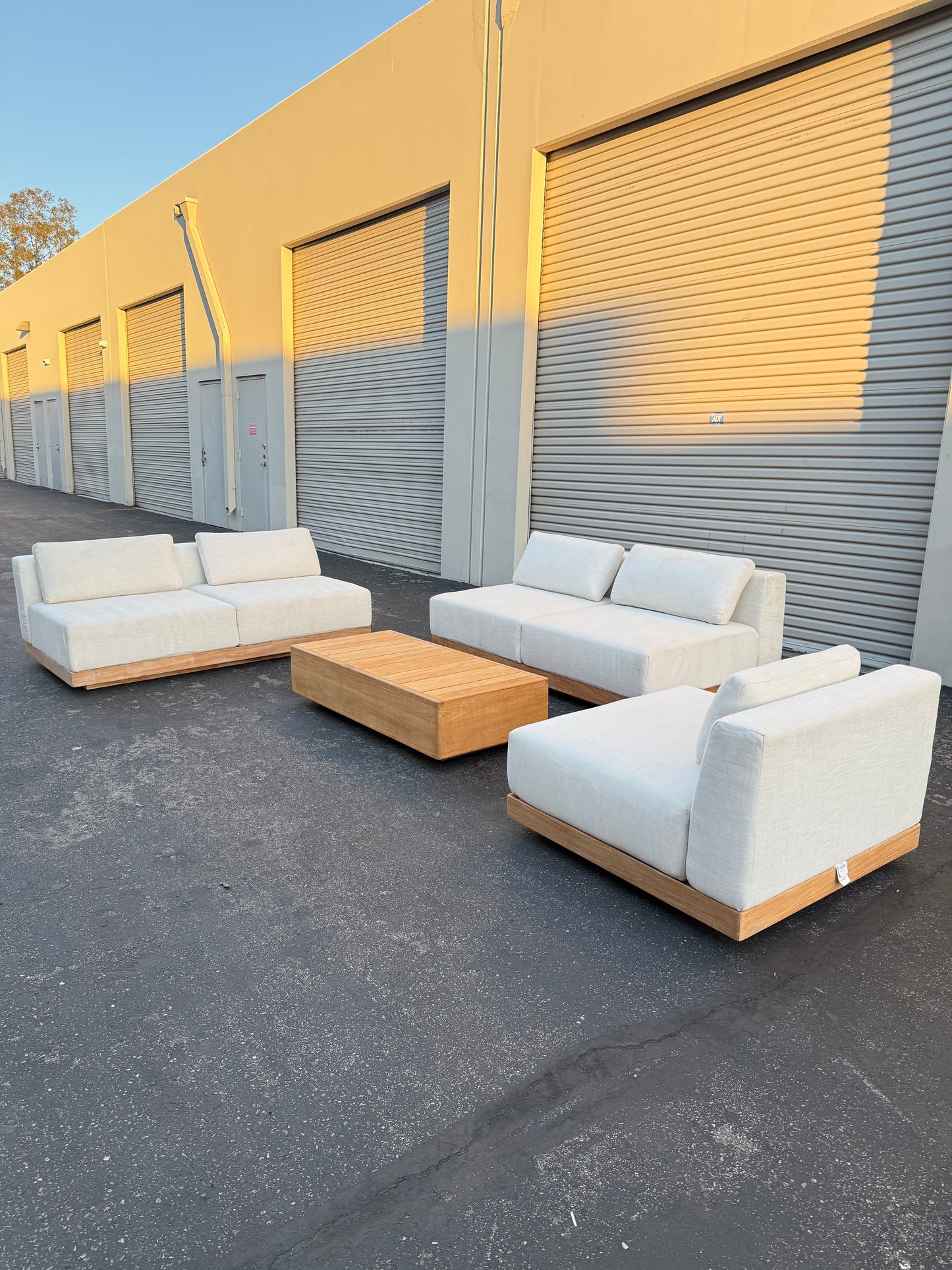 Beautiful Outdoor Set Restoration Hardware