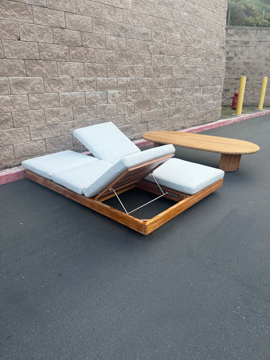 RH Maya Daybed and Table