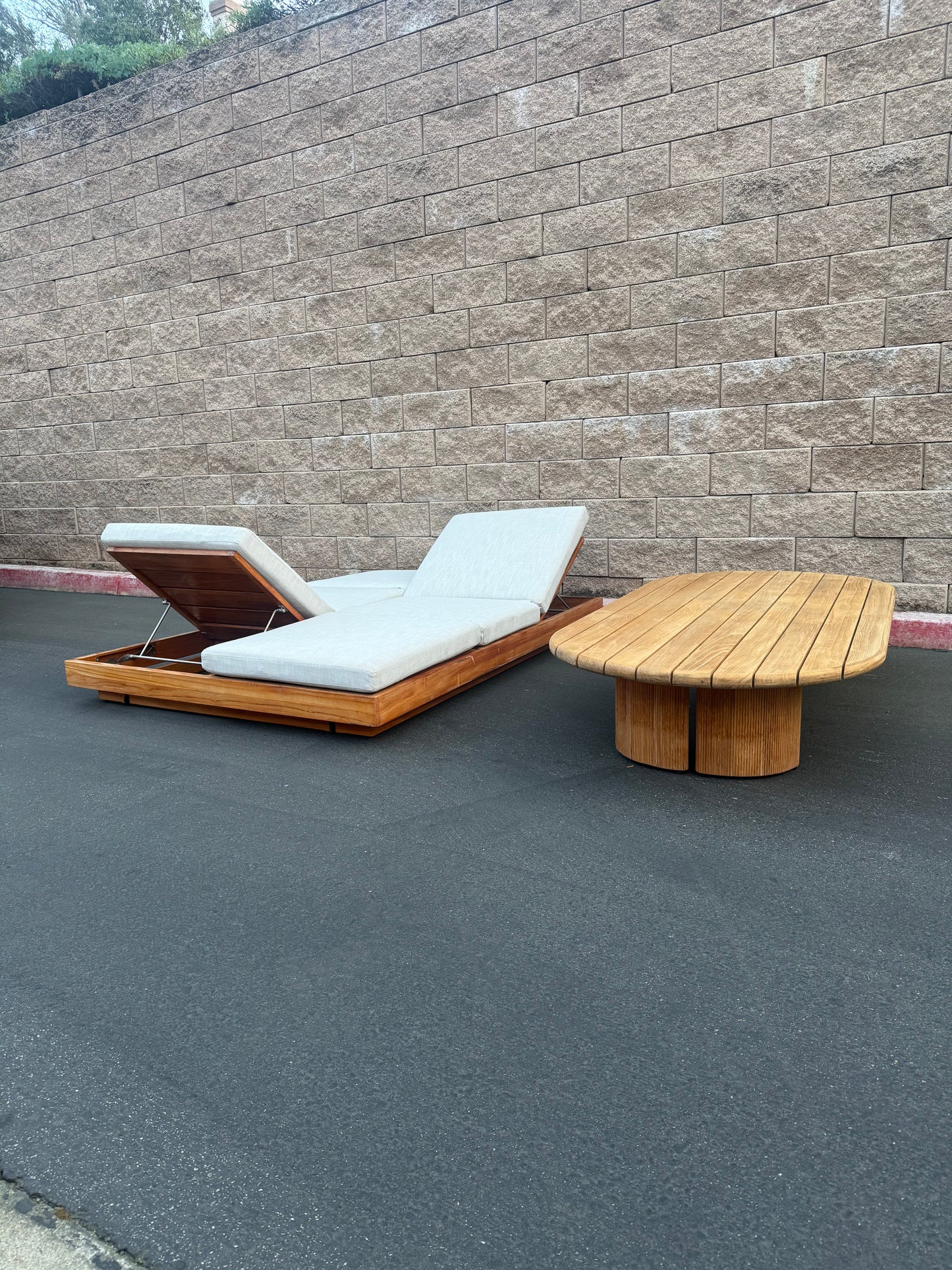 RH Maya Daybed and Table