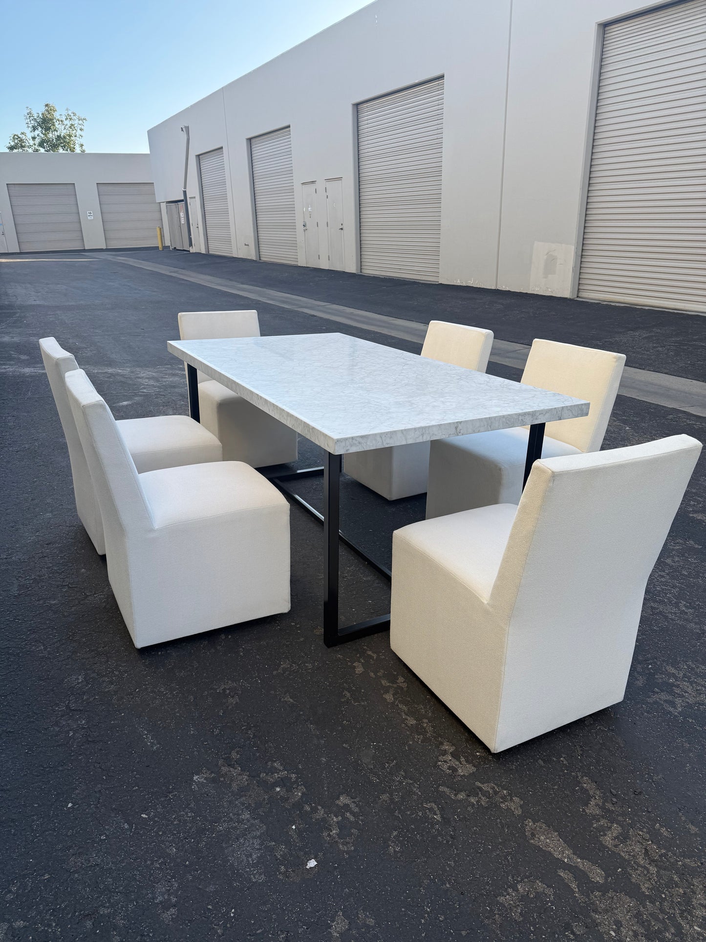 RH Dinning Table