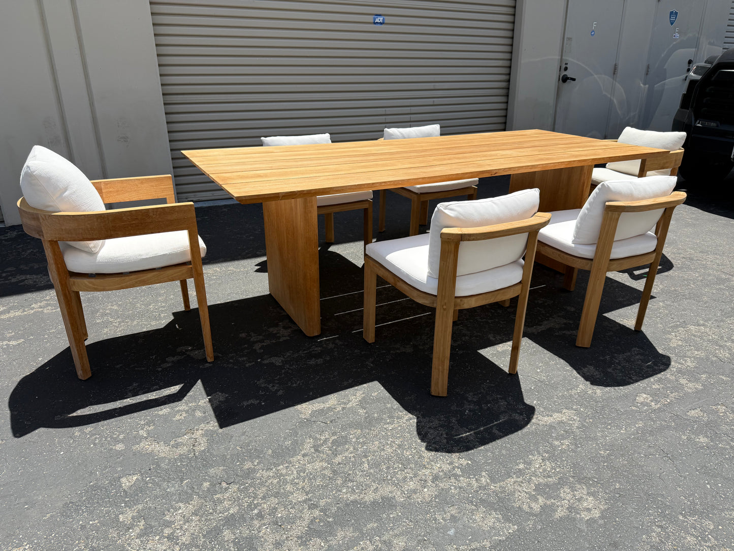 Restoration Hardware Outdoor Dinning Set