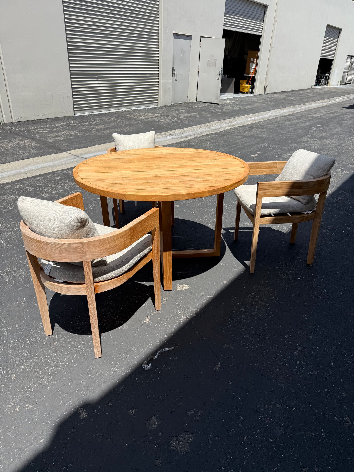 Restoration Harwdare Outdoor Dinning set