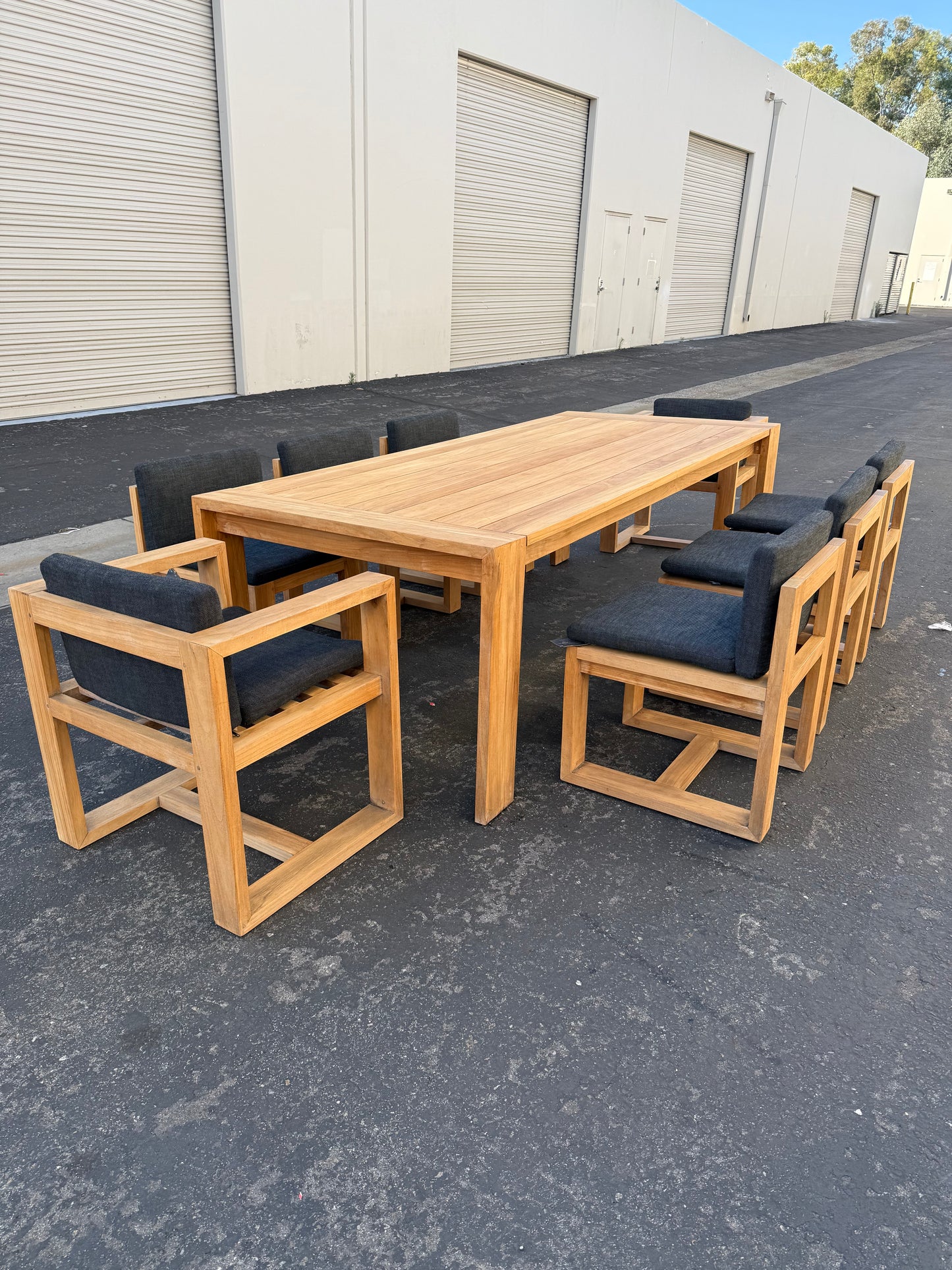 Restoration Hardware Outdoor Dinning Set