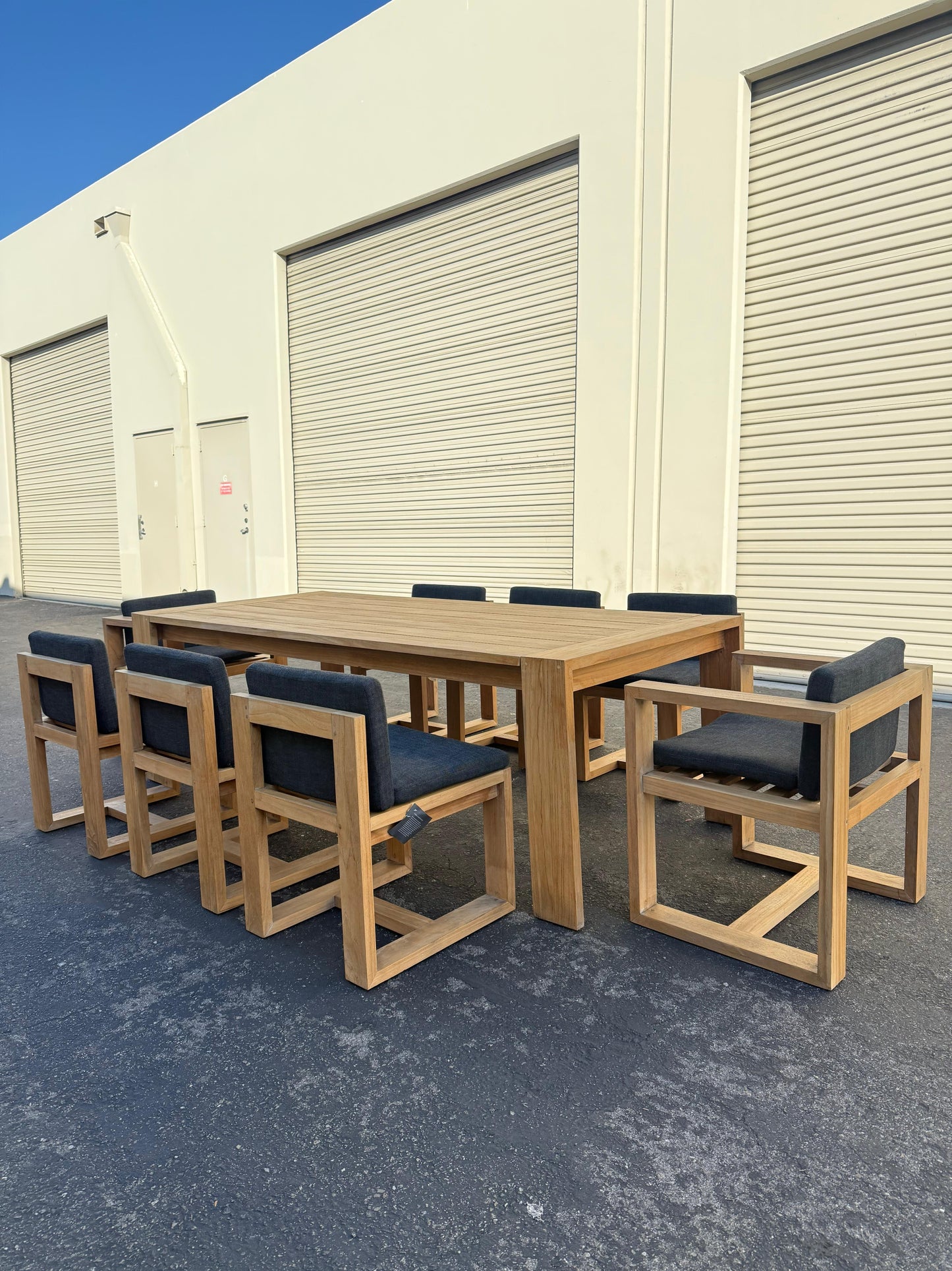 Restoration Hardware Outdoor Dinning Set